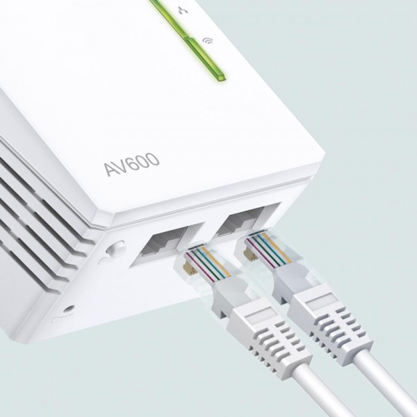 TP-Link Комплект адаптеров Powerline AV600 с поддержкой Wi‑Fi N300 TP-Link Комплект адаптеров Powerline AV600 с поддержкой Wi‑Fi N300